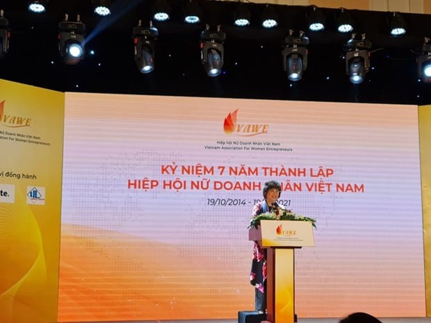 Doanh nhân nữ Việt Nam: Những bông hoa kiên cường ‘đi qua mùa bão’ hình ảnh 1